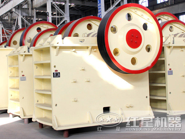 顎式破碎機(jī)生產(chǎn)車(chē)間