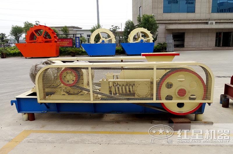 對輥式破碎機(jī) 對輥式破碎機(jī)