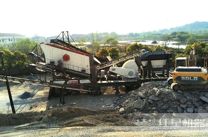 山西時產(chǎn)300噸移動破煤站現(xiàn)場實拍