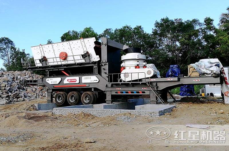 瀝青圓錐破碎機(jī)在野外生產(chǎn) 瀝青圓錐破碎機(jī)在野外生產(chǎn)