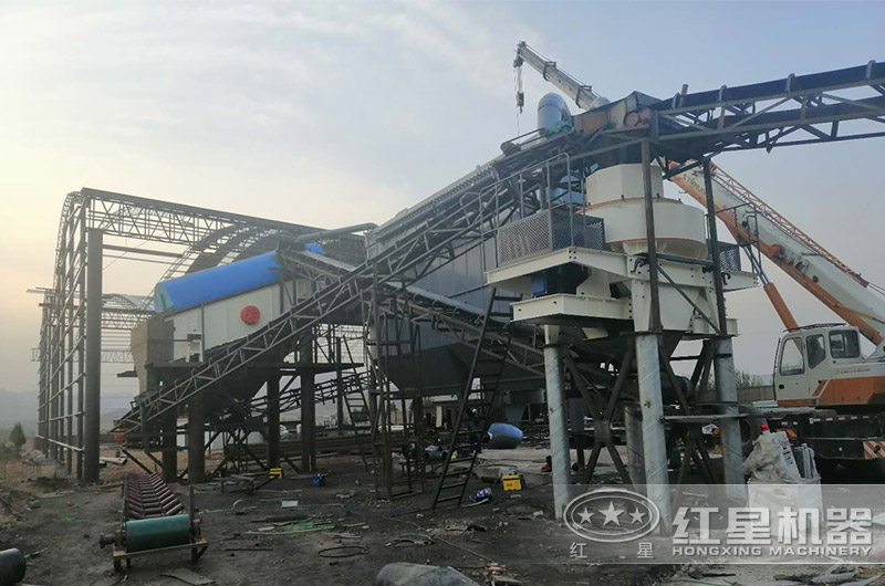 時(shí)產(chǎn)300噸鵝卵石破碎制砂加工客戶現(xiàn)場(chǎng) 時(shí)產(chǎn)300噸鵝卵石破碎制砂加工客戶現(xiàn)場(chǎng)