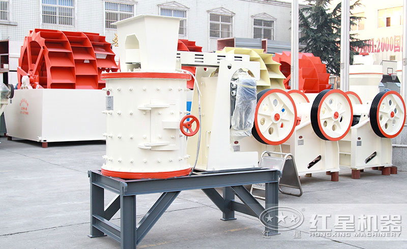 800型復(fù)合破碎機(jī)圖片 800型復(fù)合破碎機(jī)圖片