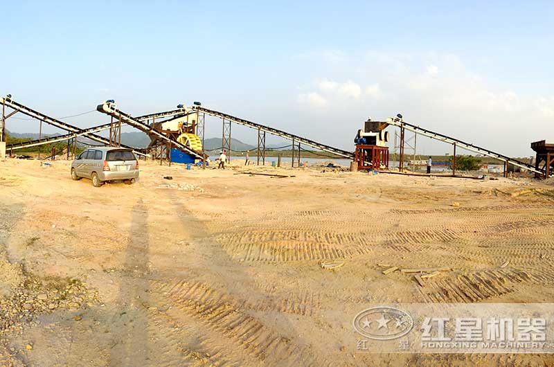 時(shí)產(chǎn)50噸機(jī)制砂生產(chǎn)線現(xiàn)場(chǎng)圖