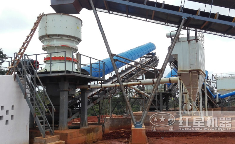 山東用戶單缸圓錐破碎機(jī)作業(yè)現(xiàn)場