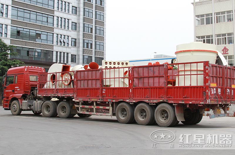 立式磨粉機準備發(fā)往浙江