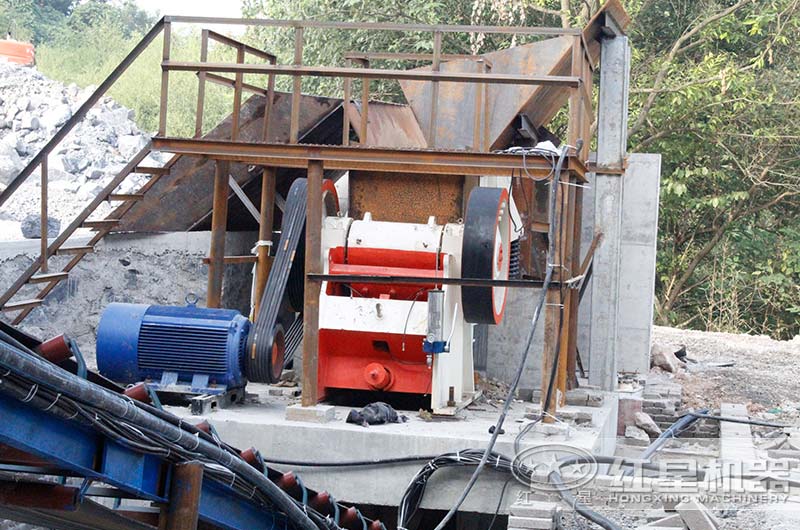 顎式破碎機、進料粒度大