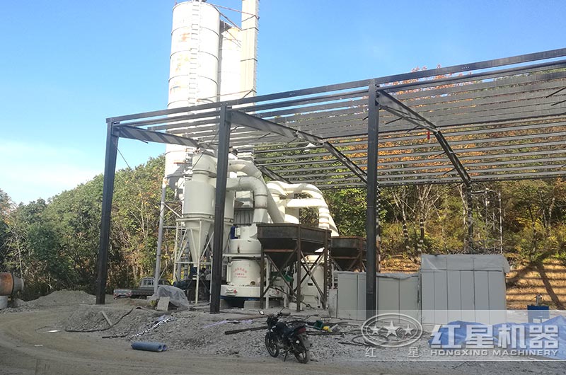 雷蒙磨粉機(jī)客戶現(xiàn)場實(shí)拍圖