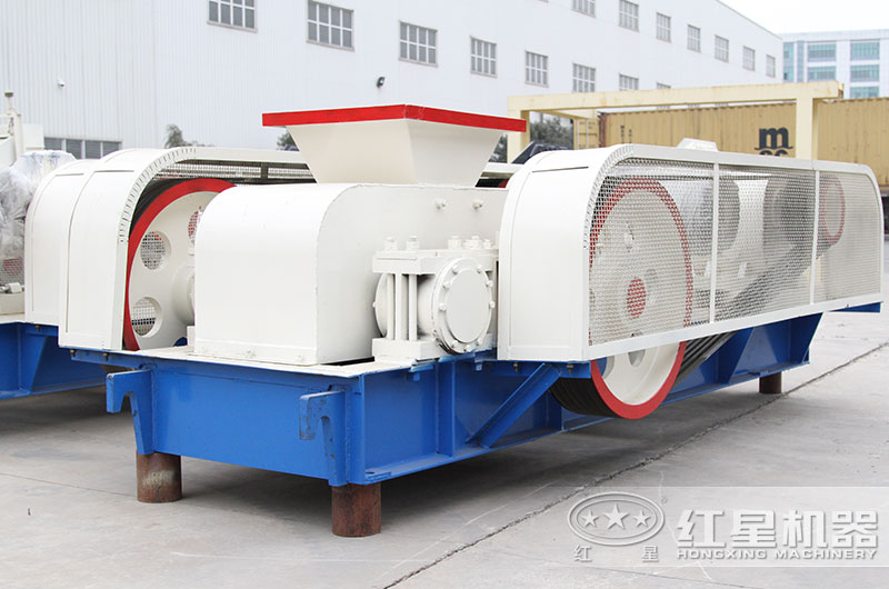 齒輥式破碎機現(xiàn)場實拍