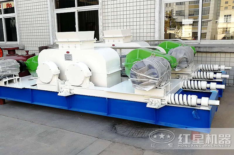 對輥式粉碎機設(shè)備圖