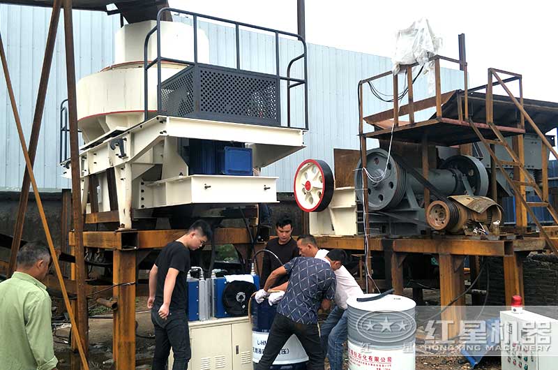 安徽滁州客戶破碎制砂現場圖