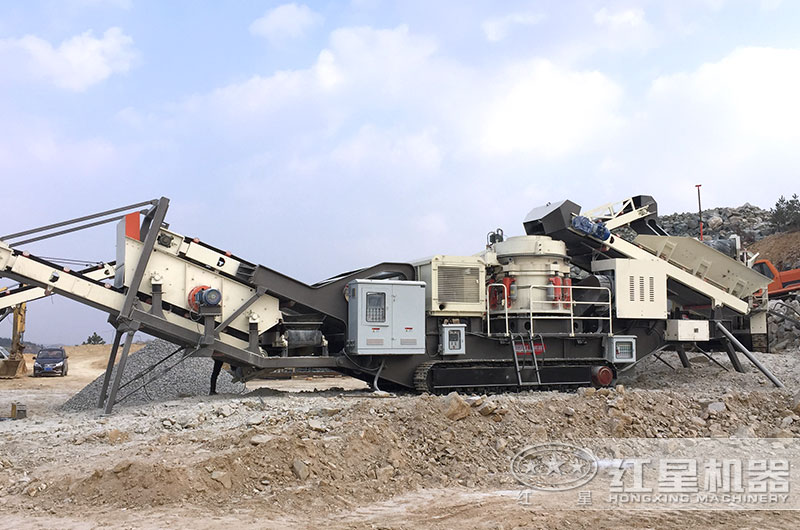 正在作業(yè)的建筑垃圾破碎機(jī)