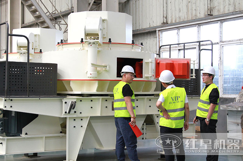 客戶到紅星設(shè)備生產(chǎn)車間實地考察