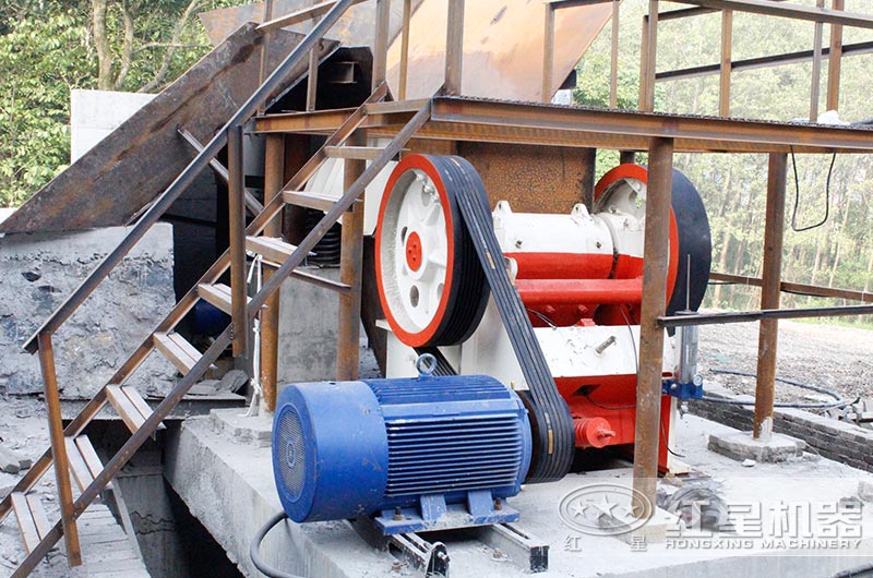 250*1200鄂式破碎機生產(chǎn)現(xiàn)場圖 250*1200鄂式破碎機生產(chǎn)現(xiàn)場圖