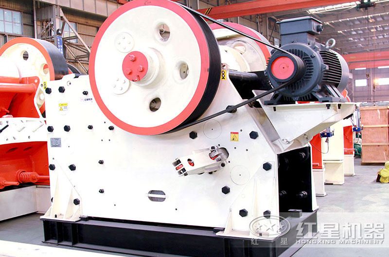 鄂式破碎機實拍圖