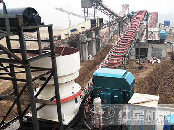 單缸圓錐破碎機生產(chǎn)現(xiàn)場實拍圖