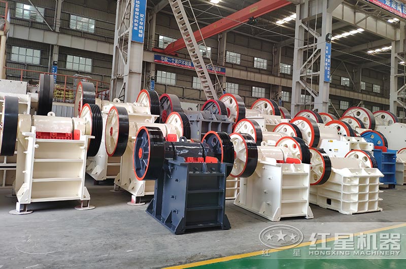 顎式破碎機(jī)圖片 顎式破碎機(jī)圖片