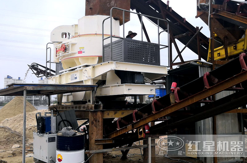 制砂設(shè)備生產(chǎn)現(xiàn)場(chǎng)