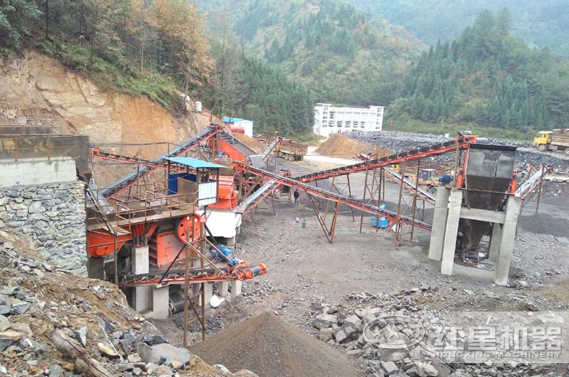 CJ系列歐版顎式破碎機(jī)生產(chǎn)現(xiàn)場(chǎng)