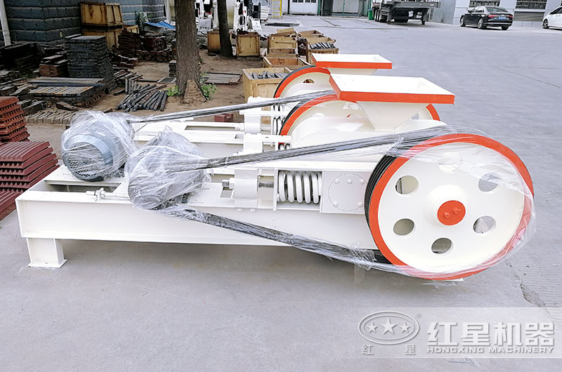 小型砂石生產設備_對輥式破碎機