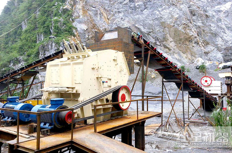 石灰石破碎現(xiàn)場