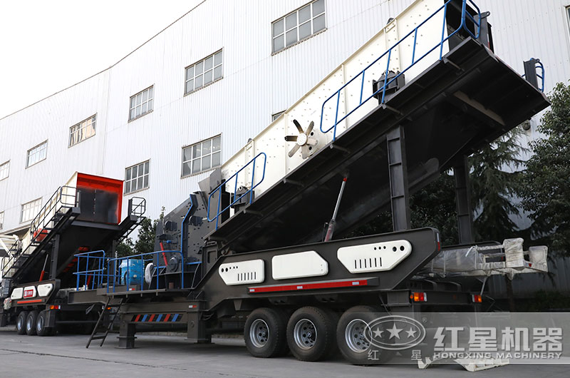 移動(dòng)式水泥塊破碎機(jī)廠區(qū)實(shí)拍圖