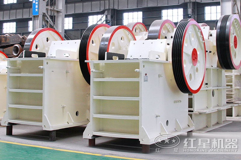 鄂式碎石機(jī) 鄂式碎石機(jī)