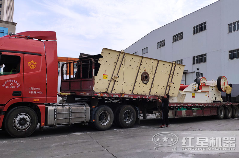 小型石子破碎機(jī)設(shè)備發(fā)貨中 小型石子破碎機(jī)設(shè)備發(fā)貨中